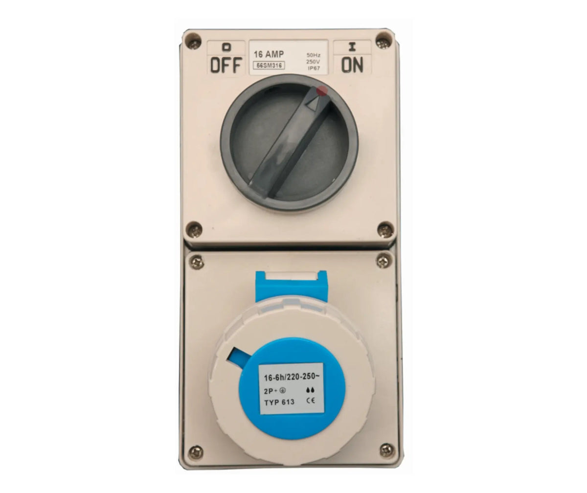 32A IP67 Switched Socket Surface Mount - Econo - MCE ELECTRIC - Standard Lighting