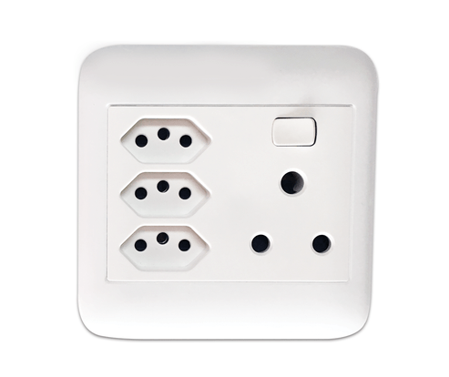 4X4 16A SOCKET + 3 NEW ZA SWITCHED SOCKET - Standard Lighting (Pty) Ltd