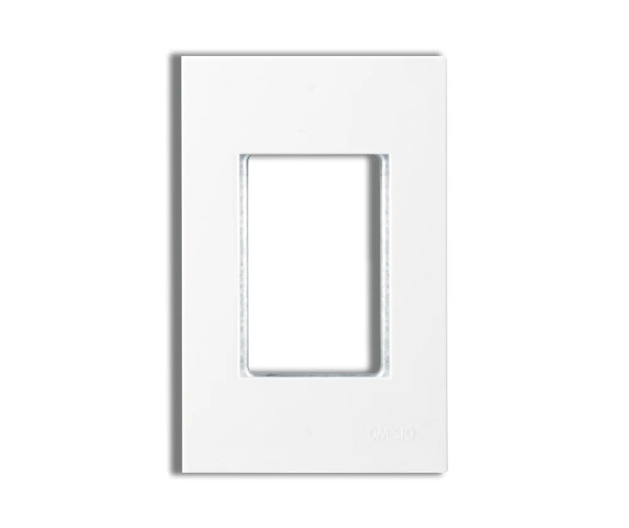 ONESTO MATRIX MXG - 2003 2X4 3 LEVER YOKE WHITE - Onesto - Standard Lighting