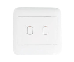 ONESTO ORACLE ON4022 4X4 2 LEVER 2 WAY SWITCH WHITE - Onesto - Standard Lighting (Pty) Ltd