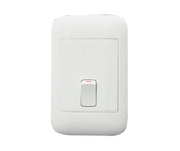 ONESTO ORACLE ONT2008 2X4 16A 1 LEVER INTERMEDIATE SWITCH - Onesto - Standard Lighting (Pty) Ltd