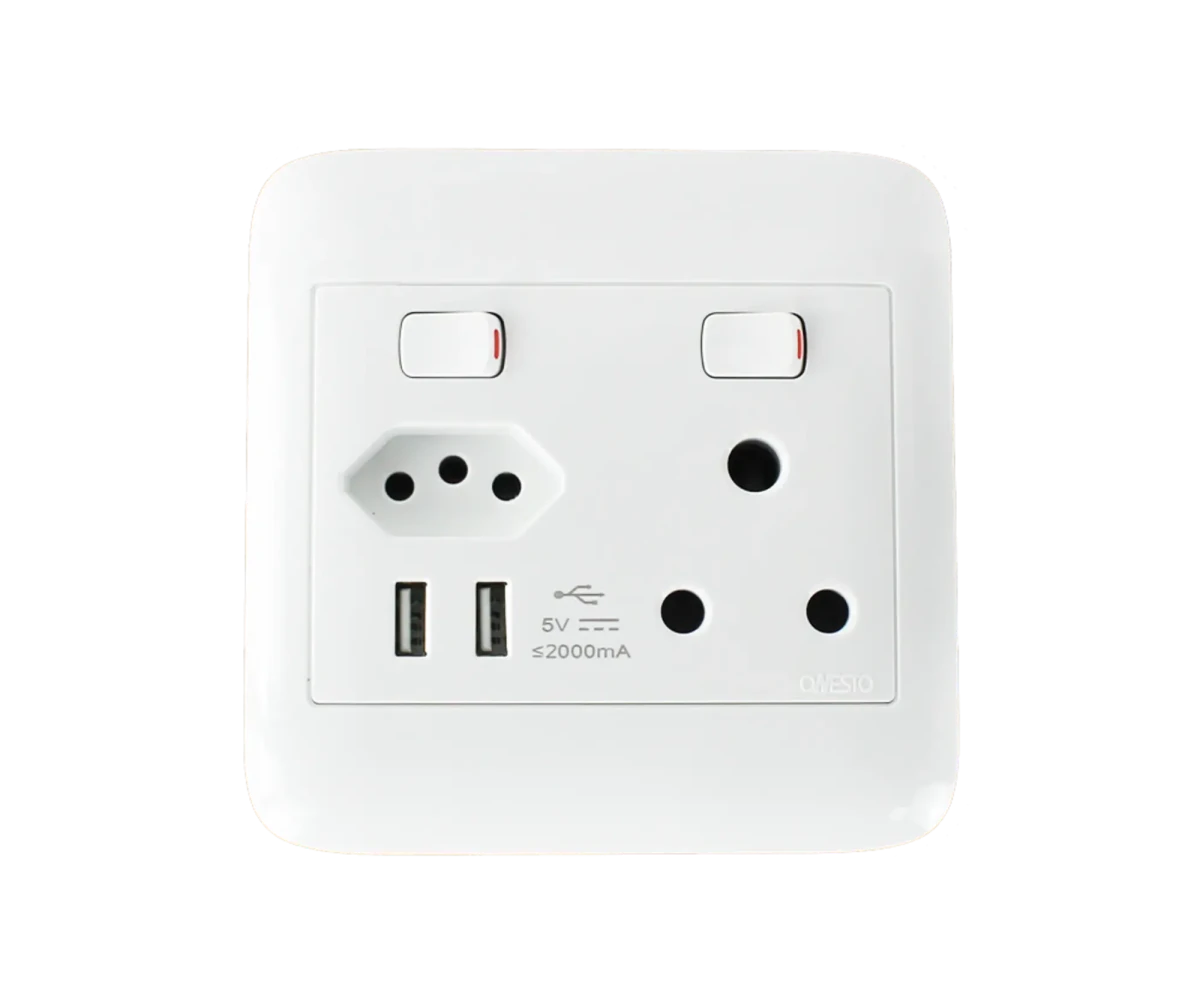 Oracle 4x4 Single Switched Socket + 1 x New ZA Socket + 2 x USB A - ONESTO - Standard Lighting